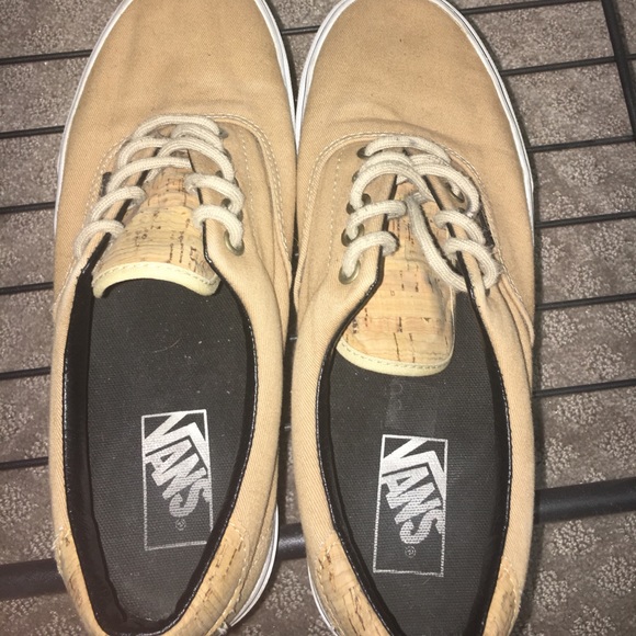 Vans - Picture 3 of 5